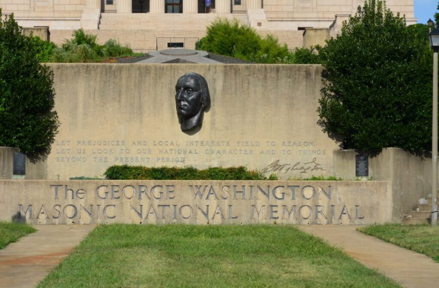 female freemasons near me