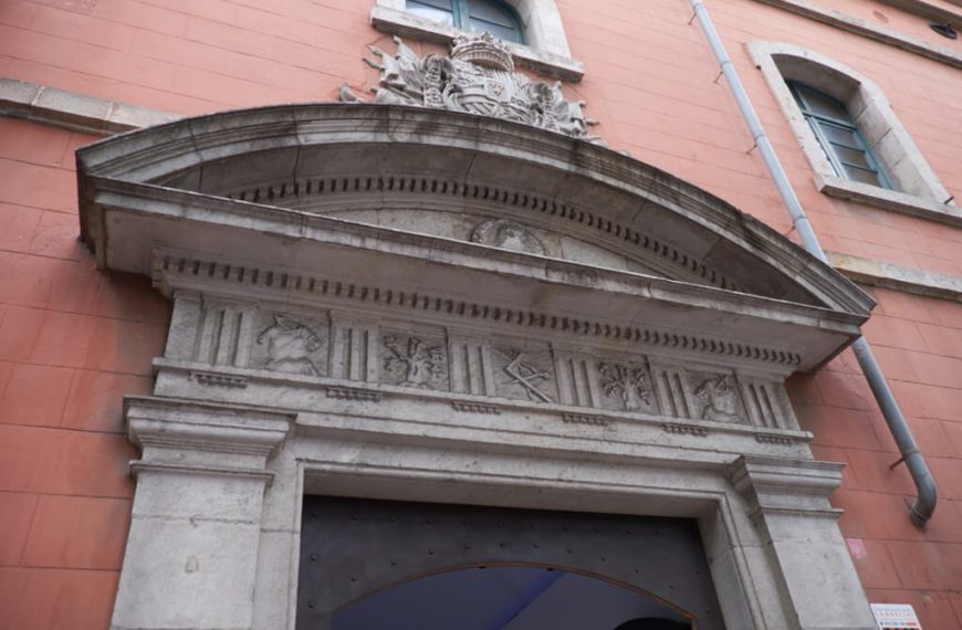 How Do You Greet An Eastern Star